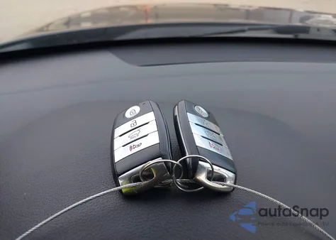 2015 Kia Soul ! из США, поврежденный, VIN KNDJX3A51F7184750